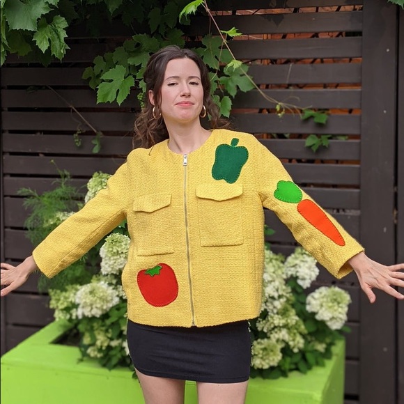 The Nanny inspired yellow veggie blazer - Picture 2 of 5